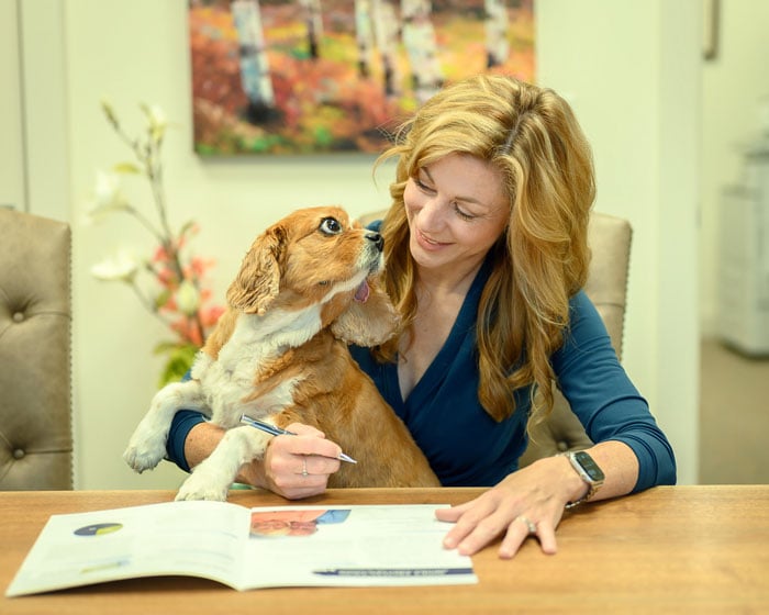 Attorney Sitterley with para-beagle Zoey